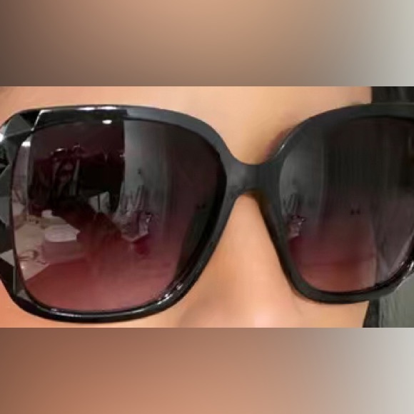 NWT- Black Sunglasses with Silver Detail - Picture 2 of 2